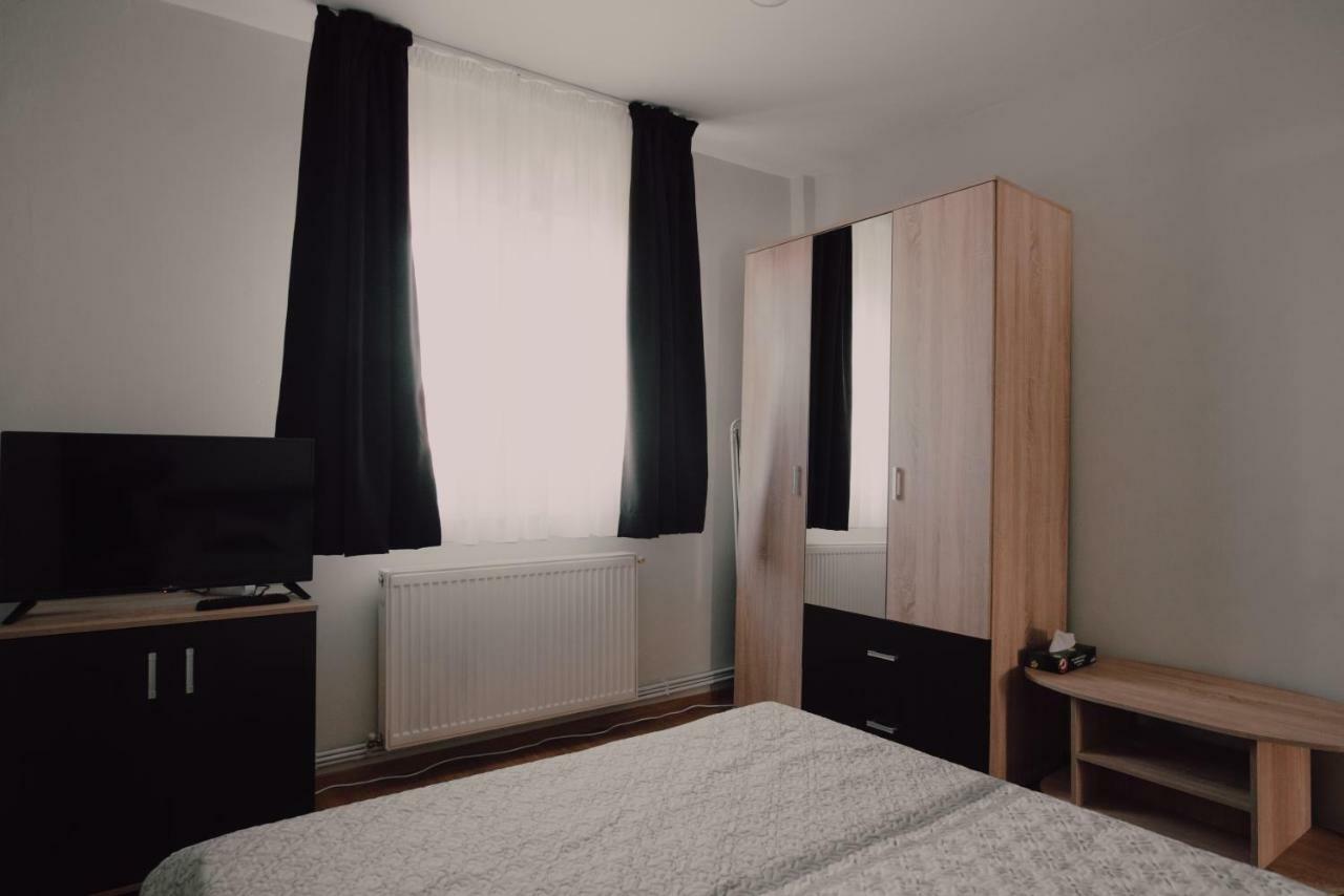 Edgar.S Place Apartment Sibiu Bagian luar foto